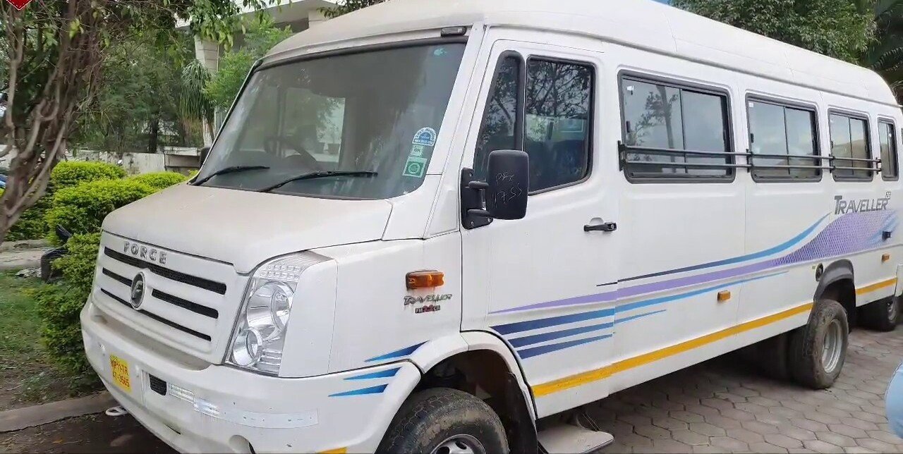 28-seater-tempo-traveller-on-rent-in-hyderabad-1.jpg